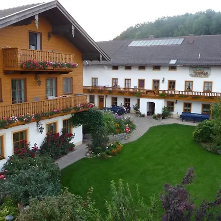 Mojer-hof *